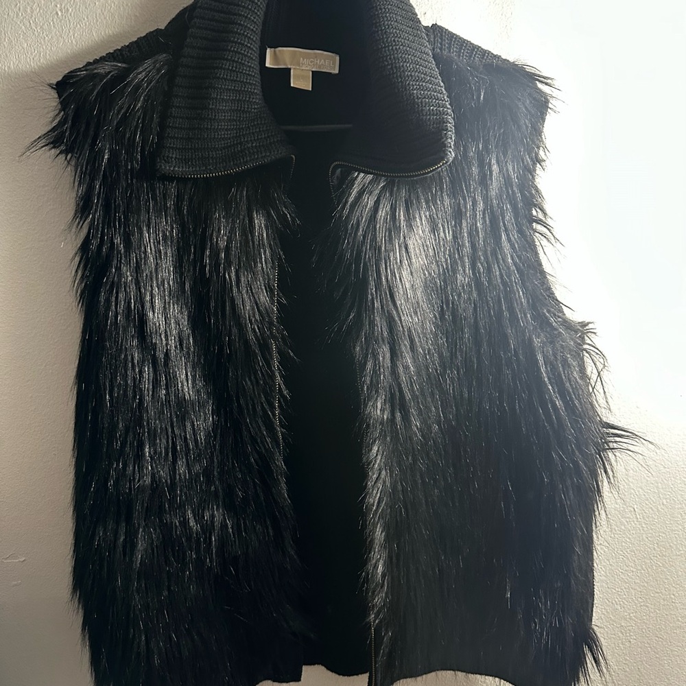 Chic Black Faux Fur Vest